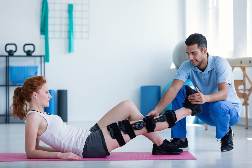 Supervised physical therapy exercise session
